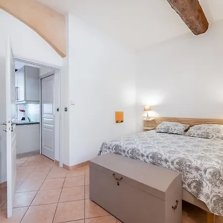 Droit Au Port Par Dodo-a-cassis