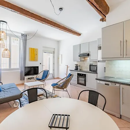 Droit Au Port Par Dodo-a-cassis * 卡西斯