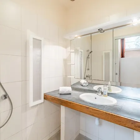 公寓 Droit Au Port Par Dodo-a-cassis *