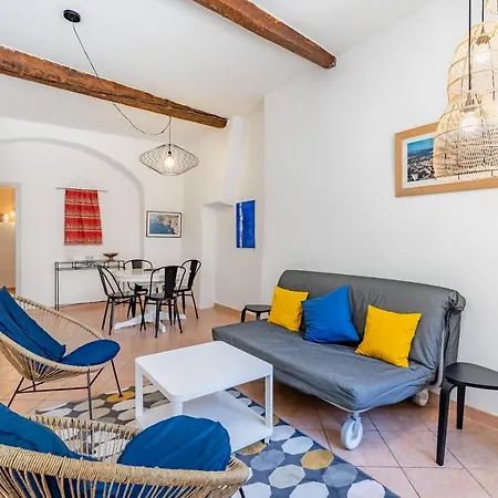 Droit Au Port Par Dodo-a-cassis Apartamento