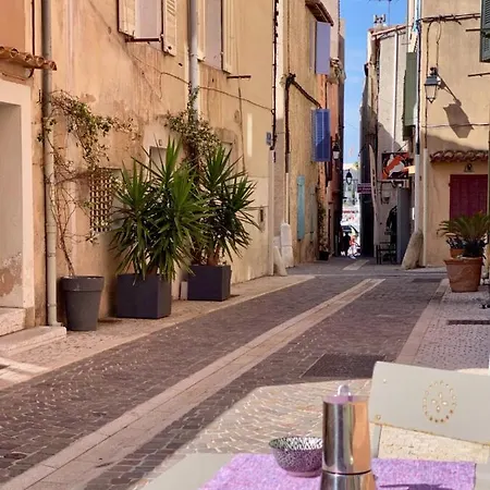 Droit Au Port Par Dodo-a-cassis Apartamento *